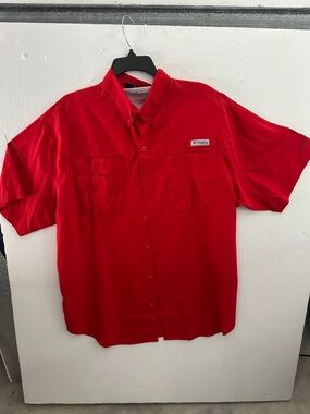 Columbia Men's Bright Red Short-Sleeve Button-Down Shirt